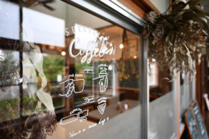 看板デザインが集客の“質”を決める！集客とイメージの意外な関係｜看板ワークス