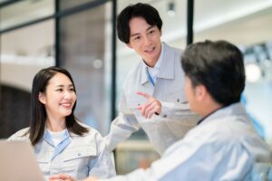 その看板、逆効果かも?集客を遠ざけるデザインのNGパターン3選|看板ワークス